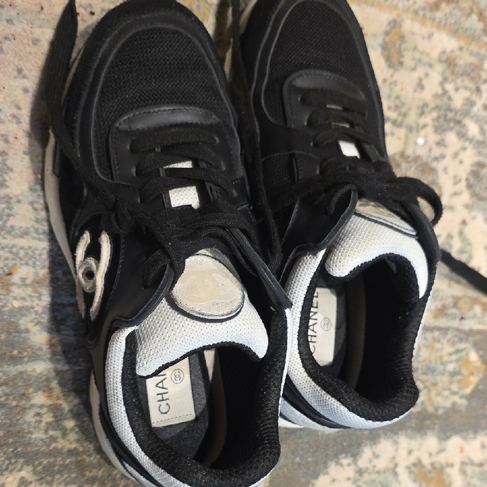 CHANEL Women Black and White